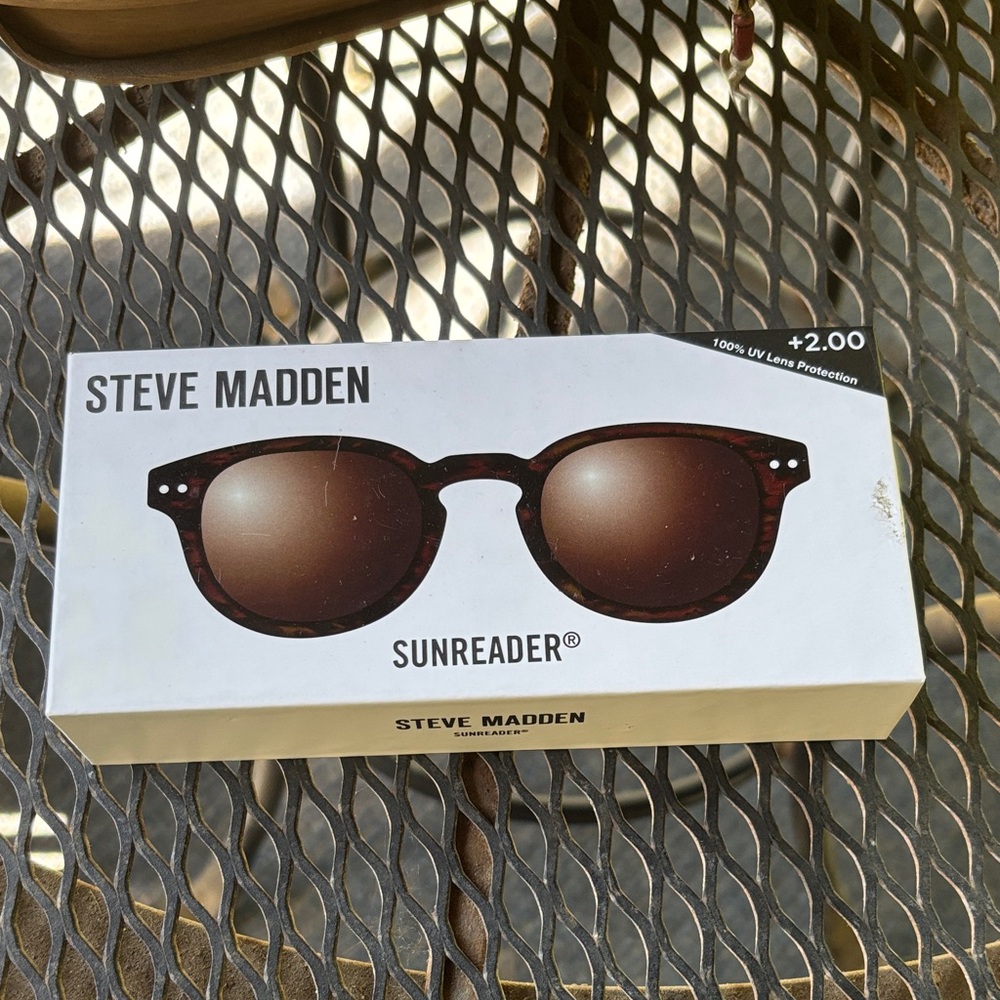 Steve Madden Sunreader +2 Reading Sunglasses